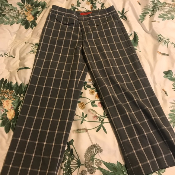 Super Cute Crop Trousers - Picture 2 of 5